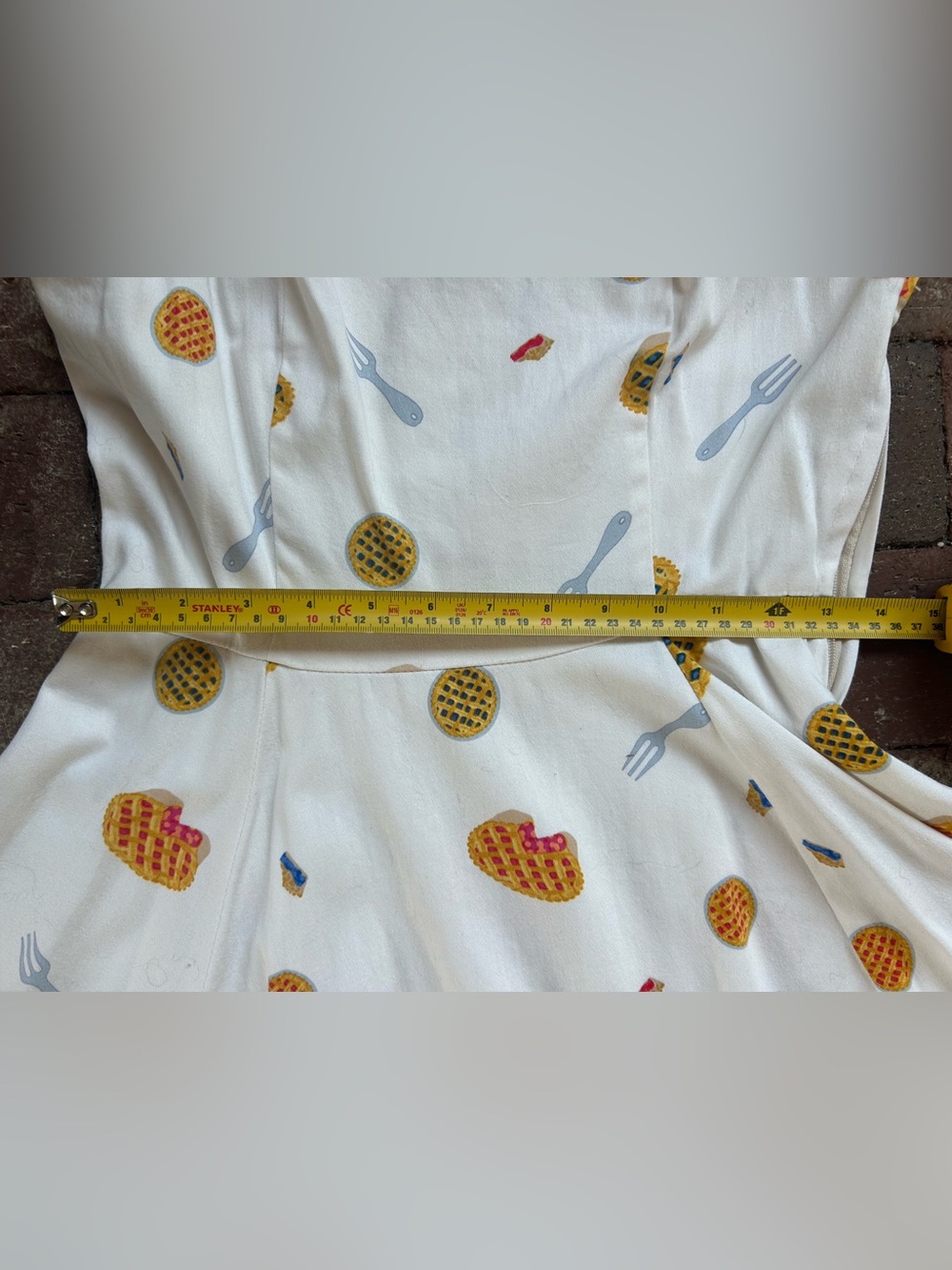 Hearts & Roses White Pie Print Sundress - Picture 4 of 6